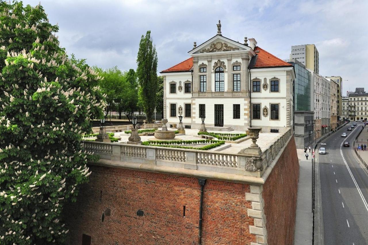 Helvetia Plus B&B - Private Rooms And Apartments Варшава Экстерьер фото