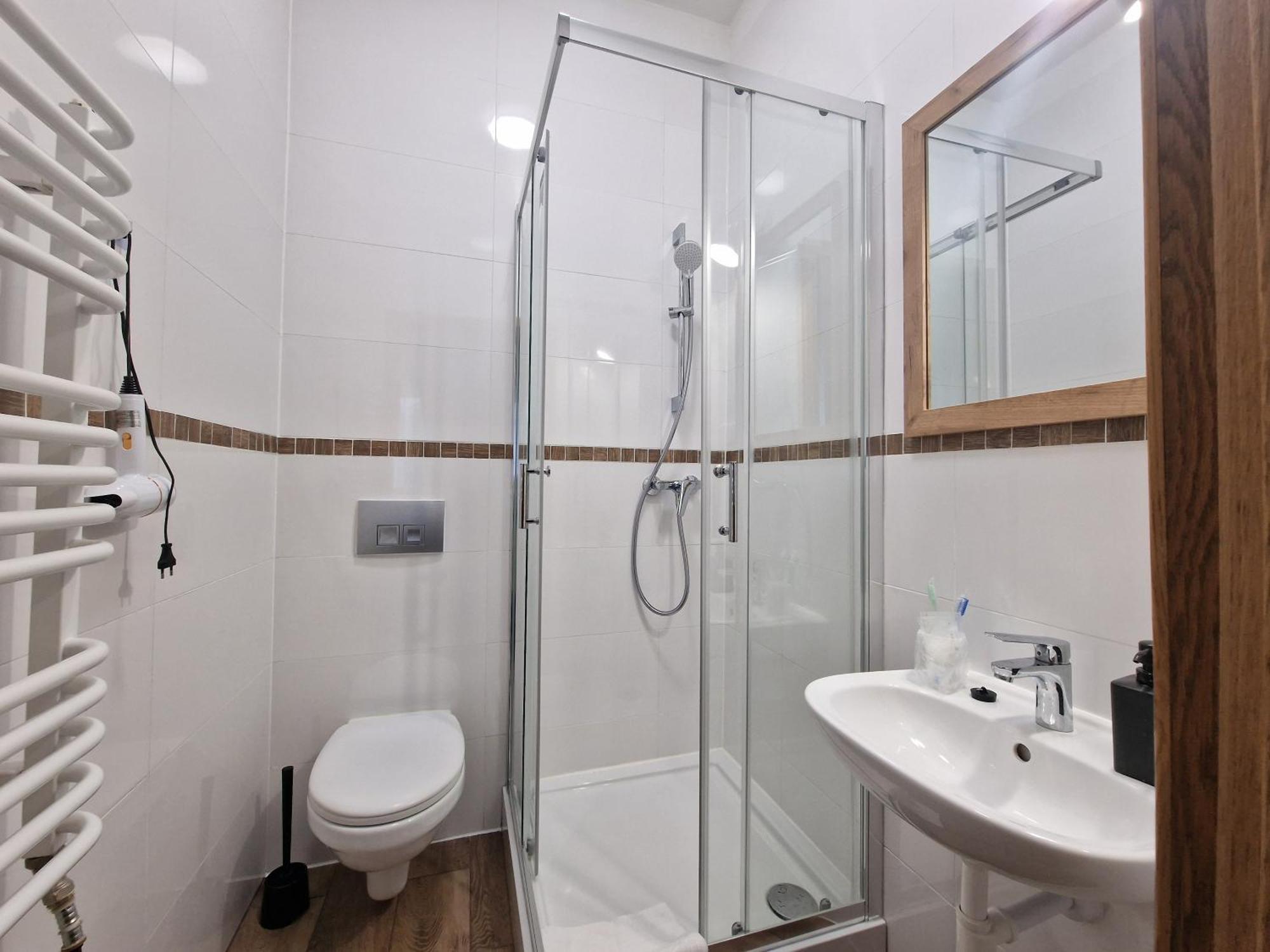 Helvetia Plus B&B - Private Rooms And Apartments Варшава Экстерьер фото